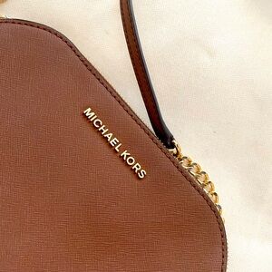 Tan leather Michael Kors crossbody